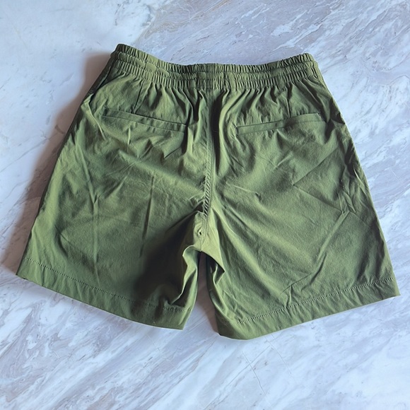 J.Crew mens’ tech dock short - new with tags, XS - Picture 2 of 6